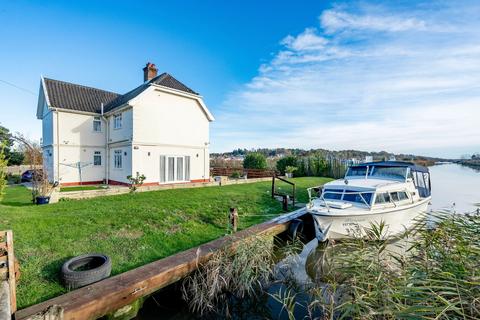 6 bedroom detached house for sale, New Cut Bank Road, Haddiscoe