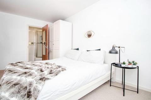 2 bedroom apartment to rent, Quaker Street, Shoredtich, E1