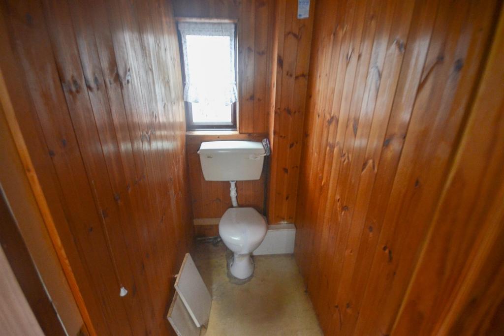 Ground Floor W.C.