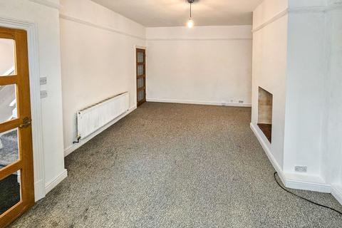 1 bedroom terraced house to rent, Park Street, Batley