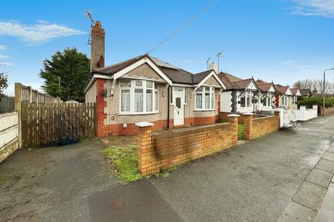 2 bedroom detached bungalow for sale, Clifton Park Rd, Rhyl, Denbighshire LL18 4AW