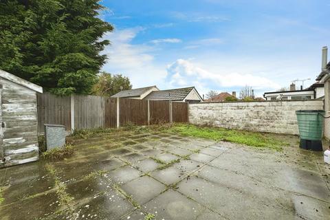 2 bedroom detached bungalow for sale, Clifton Park Rd, Rhyl, Denbighshire LL18 4AW