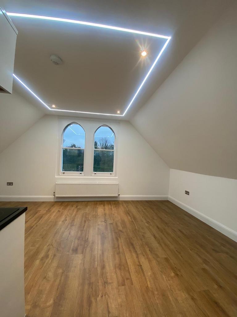 Large Size 1 Bedroom Flat For Rent In N4