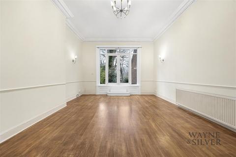 3 bedroom flat to rent, Fitzjohns Avenue, Hampstead, NW3