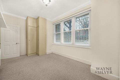 3 bedroom flat to rent, Fitzjohns Avenue, Hampstead, NW3