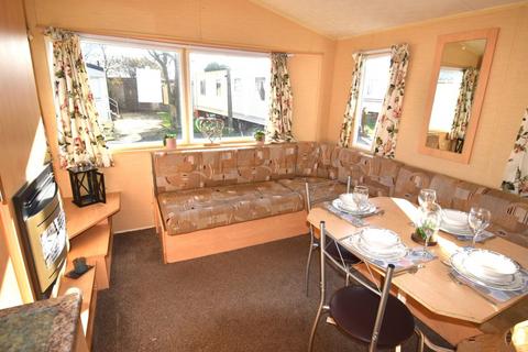 2 bedroom static caravan for sale, Sand le Mere Holiday Park