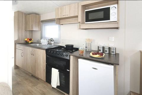 2 bedroom static caravan for sale, Sand le Mere Holiday Park