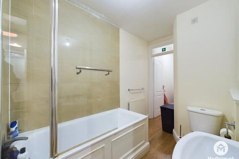 2 bedroom property to rent, Bethnal Green Road, Bethnal Green, London, E2