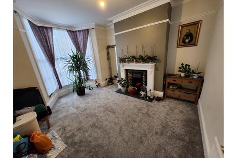 3 bedroom terraced house to rent, Camden Road, Bridgwater, Somerset