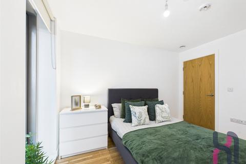 1 bedroom flat to rent, Media City, Michigan Point Tower B, 11 Michigan Avenue, Salford, M50