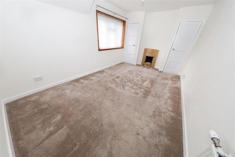 21 Carleton Crescent, Glenrothes, KY7 5AN