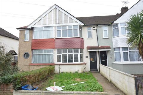 2 bedroom terraced house for sale, Hanover Avenue, Feltham, Middlesex, TW13