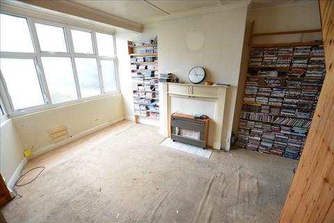 2 bedroom terraced house for sale, Hanover Avenue, Feltham, Middlesex, TW13