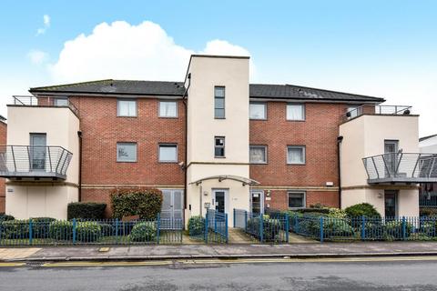 2 bedroom flat for sale, High Wycombe,  Buckinghamshire,  HP11