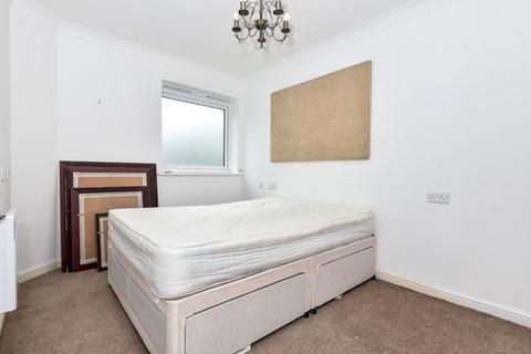 2 bedroom flat for sale, High Wycombe,  Buckinghamshire,  HP11