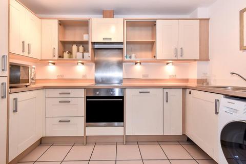 2 bedroom flat for sale, High Wycombe,  Buckinghamshire,  HP11