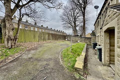 2 bedroom end of terrace house for sale, Botham Hall Road, Longwood, Huddersfield, HD3 4RJ