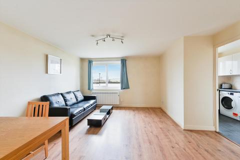 2 bedroom flat to rent, Ferguson Close, Nr Canary Wharf, London, E14