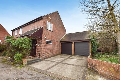 4 bedroom detached house for sale, Fennfields Road, South Woodham Ferrers