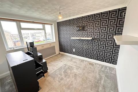 8 Walkways, Canvey Island, SS8 9TN