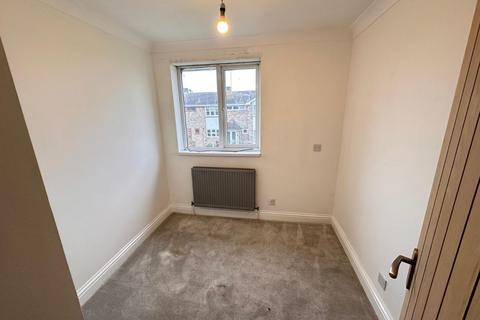 8 Walkways, Canvey Island, SS8 9TN