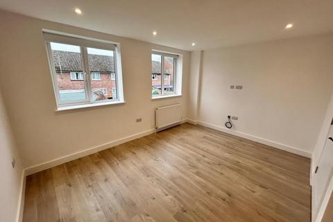 3 bedroom semi-detached house to rent, Newbury,  Berkshire,  RG14