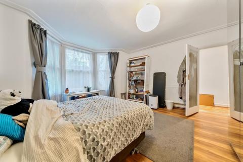 1 bedroom apartment to rent, Richmond Road,  East Twickenham,  TW1