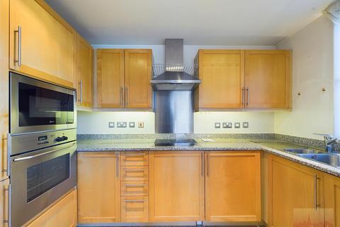 2 bedroom flat to rent, Platinum House, Lyon Road, Harrow