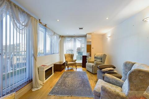 2 bedroom flat to rent, Platinum House, Lyon Road, Harrow