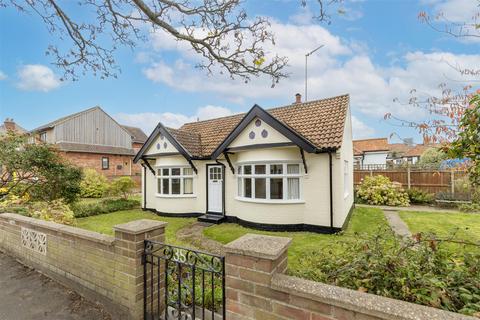 2 bedroom detached bungalow for sale, Pier Avenue, Southwold IP18