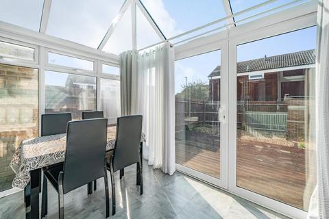 22 Bronte Close, Aylesbury, HP19 8LF