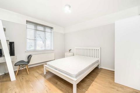 2 bedroom flat to rent, Manor Vale, Brentford TW8