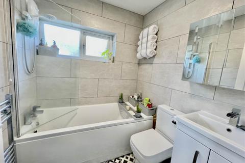 76 Bryncastell, Bow Street, SY24 5DF