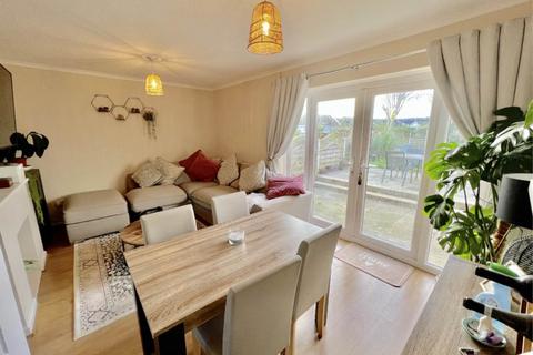76 Bryncastell, Bow Street, SY24 5DF