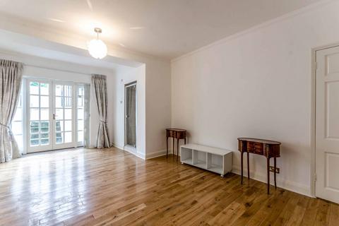 2 bedroom maisonette to rent, Thornhill Crescent, Barnsbury, London, N1