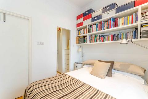 1 bedroom flat for sale, Upper Street, Angel, London, N1