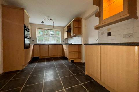 4 bedroom detached house to rent, Pavenham Drive, Edgbaston, Birmingham, West Midlands, B5