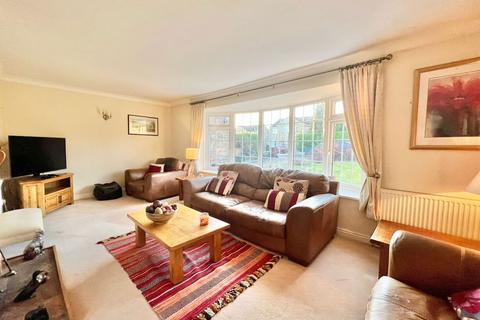 3 bedroom detached house for sale, Wetherby, Chatsworth Drive, LS22