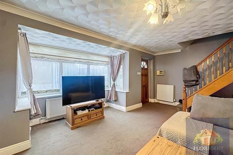 3 bedroom semi-detached house for sale, Guildford Road, Southport PR8