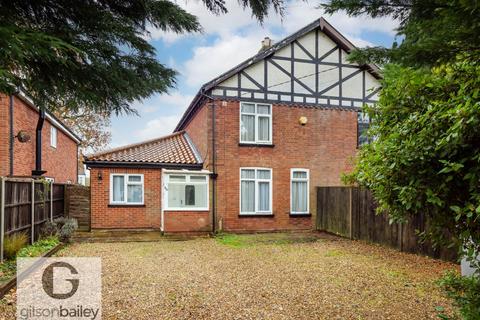 4 bedroom semi-detached house for sale, Highfield Avenue, Norwich NR13