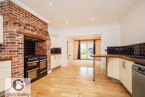 4 bedroom semi-detached house for sale, Highfield Avenue, Norwich NR13