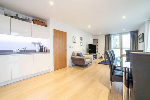 2 bedroom flat to rent, Robsart Street, Brixton, London, SW9