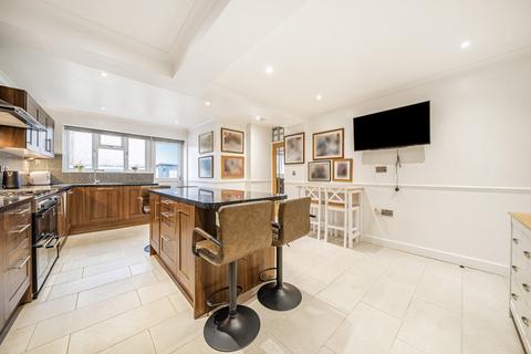 28 Madison Crescent, Bexleyheath, DA7 5SZ