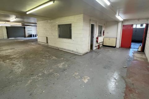 Industrial unit to rent, Churchill House, Churchill Street, Hull, East Riding Of Yorkshire, HU9 1RR