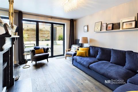 67a Leatherhead Road, Chessington, KT9 2HP