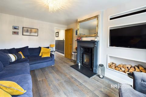 67a Leatherhead Road, Chessington, KT9 2HP