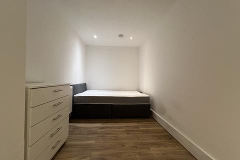 4 bedroom apartment to rent, Balmes Road, London N1