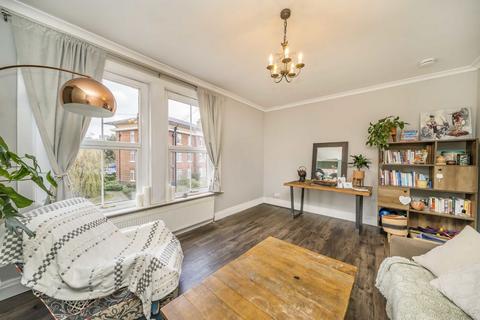 2 bedroom flat for sale, Brooks Road, London W4