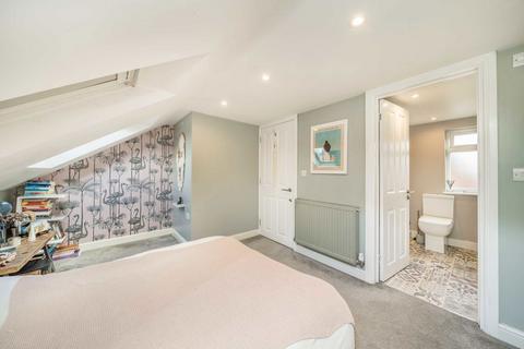 15a Brooks Road, London, W4 3BL
