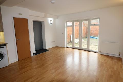 1 bedroom flat to rent, Overstone Road, Northampton NN1